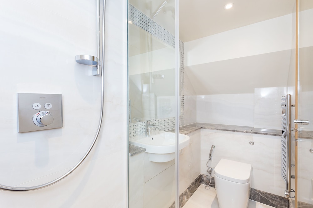Sanctum International Serviced Apartments Belsize 70/71