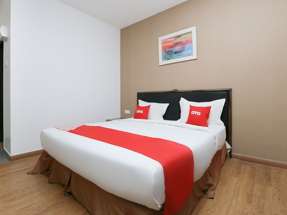 OYO 89915 East Mount Hotel 18/32