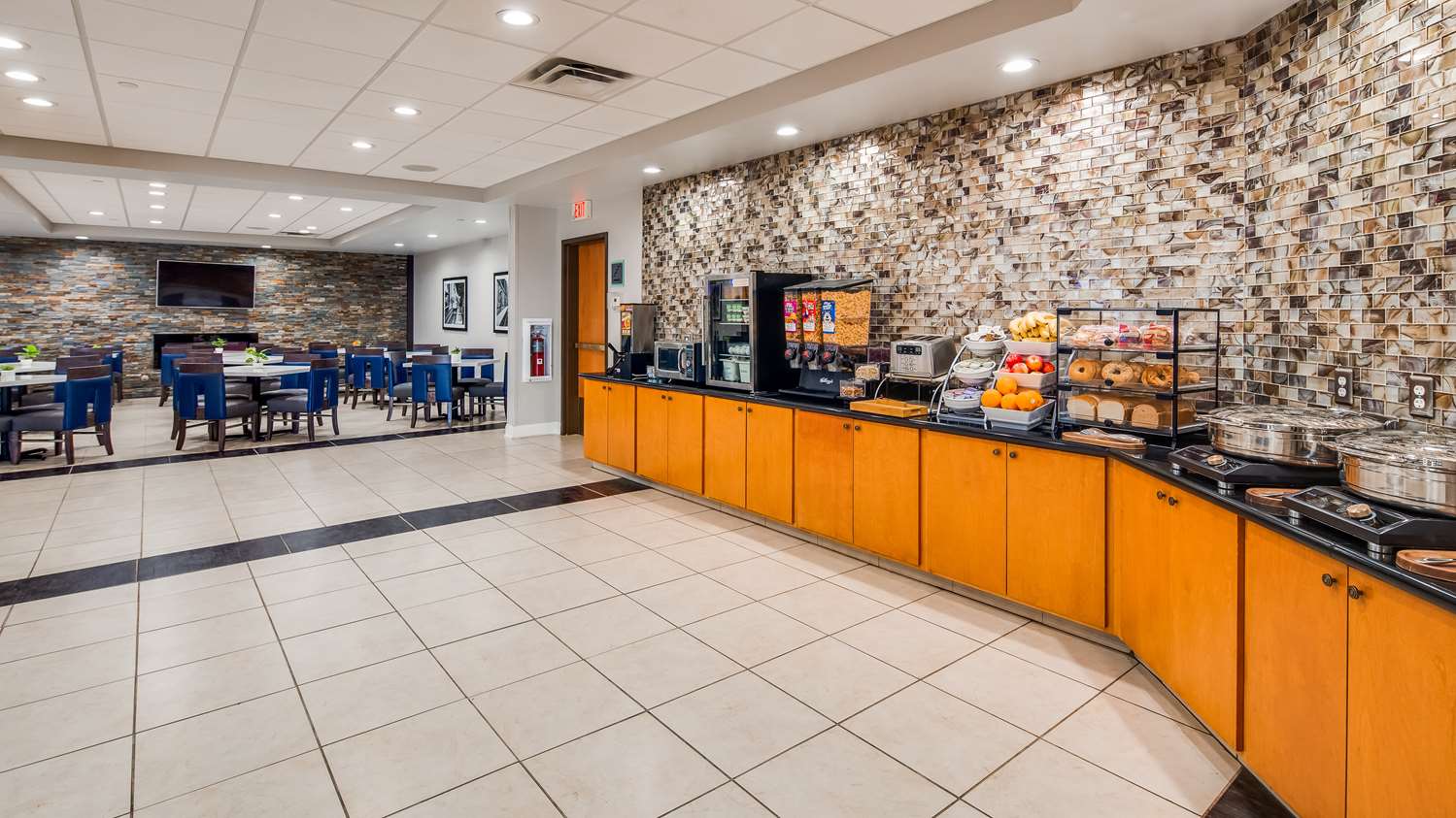 Lobby at Best Western Plus Champaign/Urbana Inn, CHAMPAIGN - IL