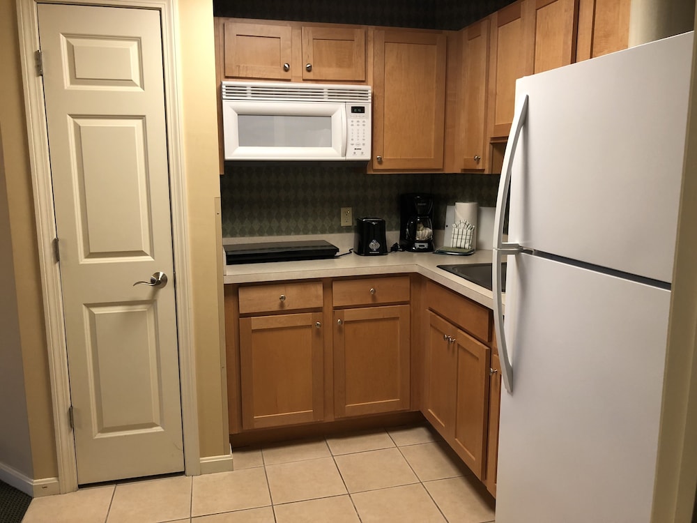 Vacation Village At Berkshires 12/47