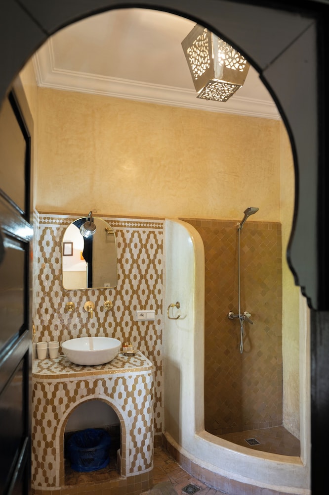 Riad Ajmal 13/77