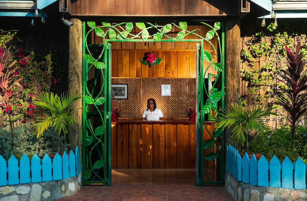 Samsara Cliff Resort Hotel 4/50