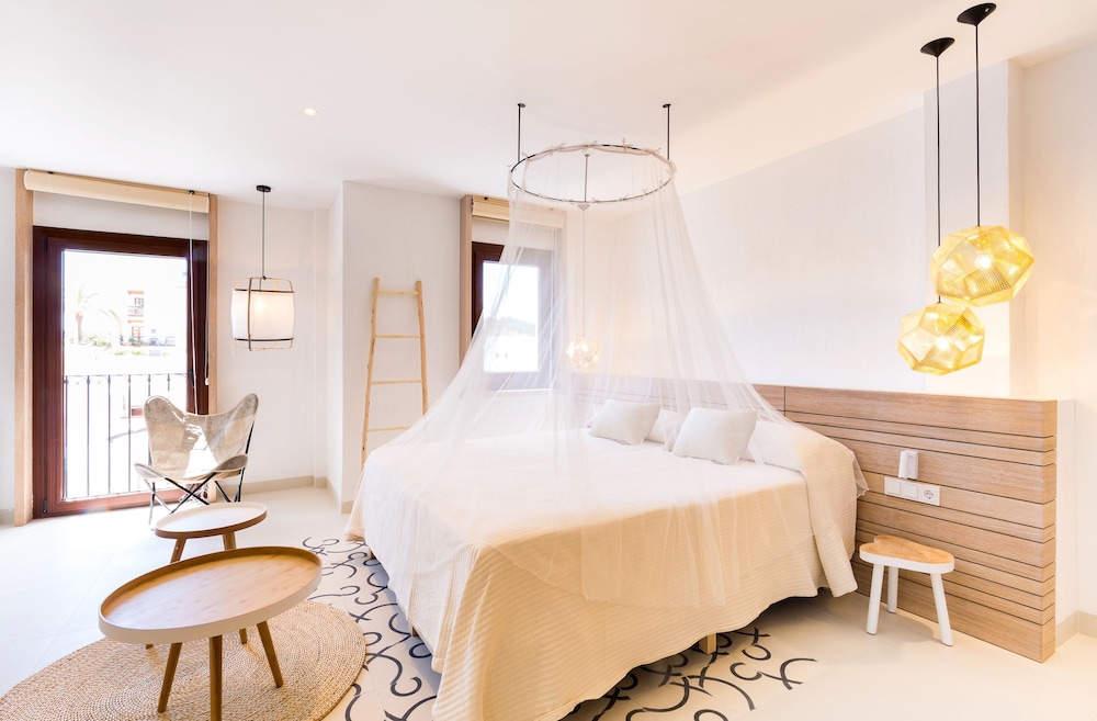 Gatzara Suites Santa Gertrudis 36/76