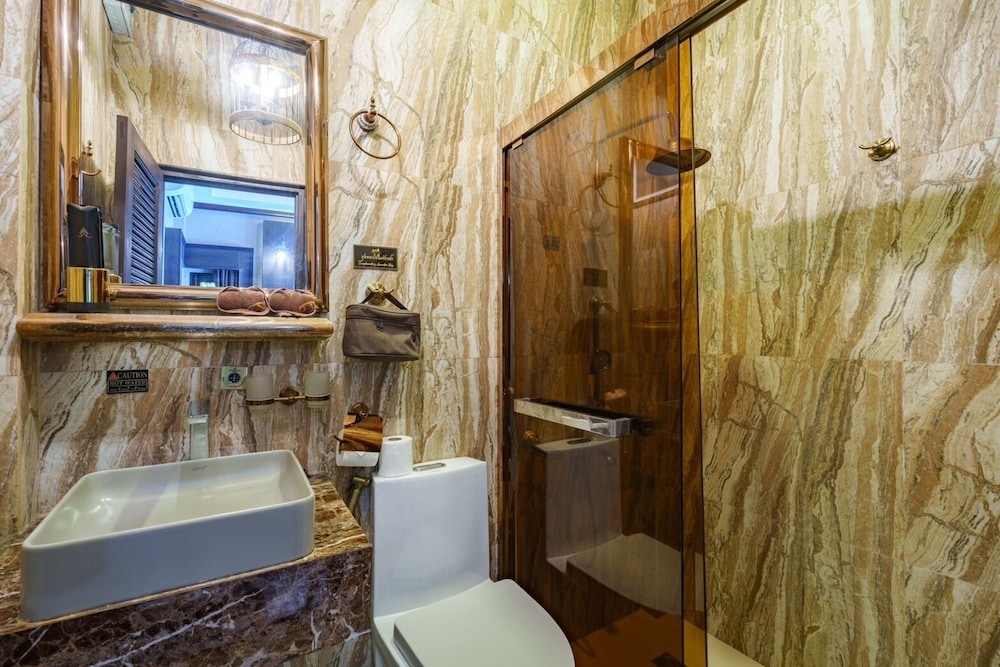Khum Damnoen Resort 50/50