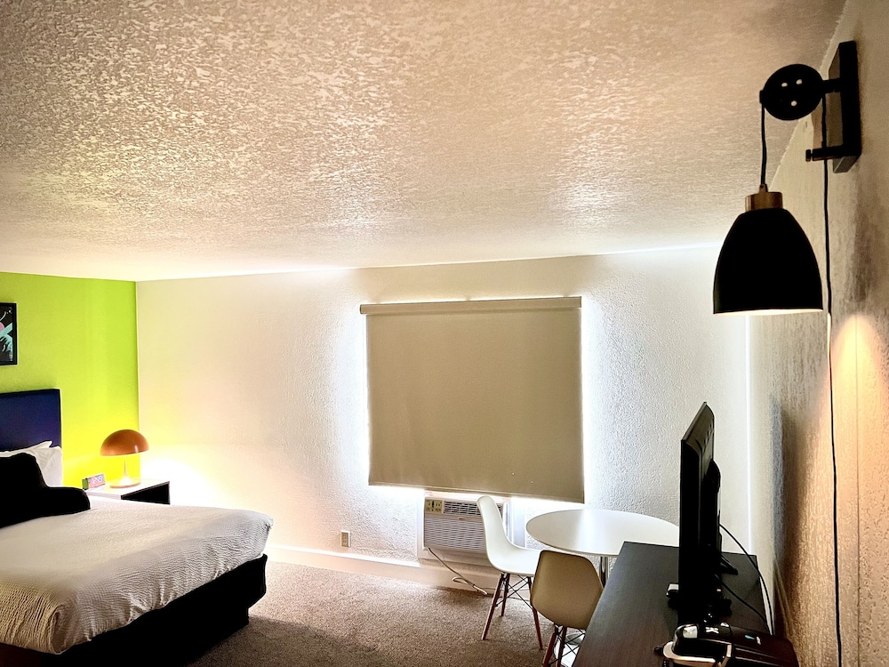 Signature Inn Eugene 38/46