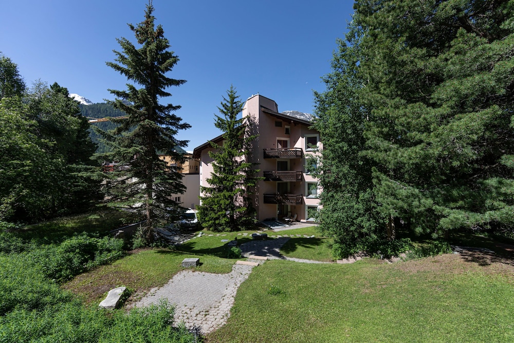 Hotel Rosatsch 43/49