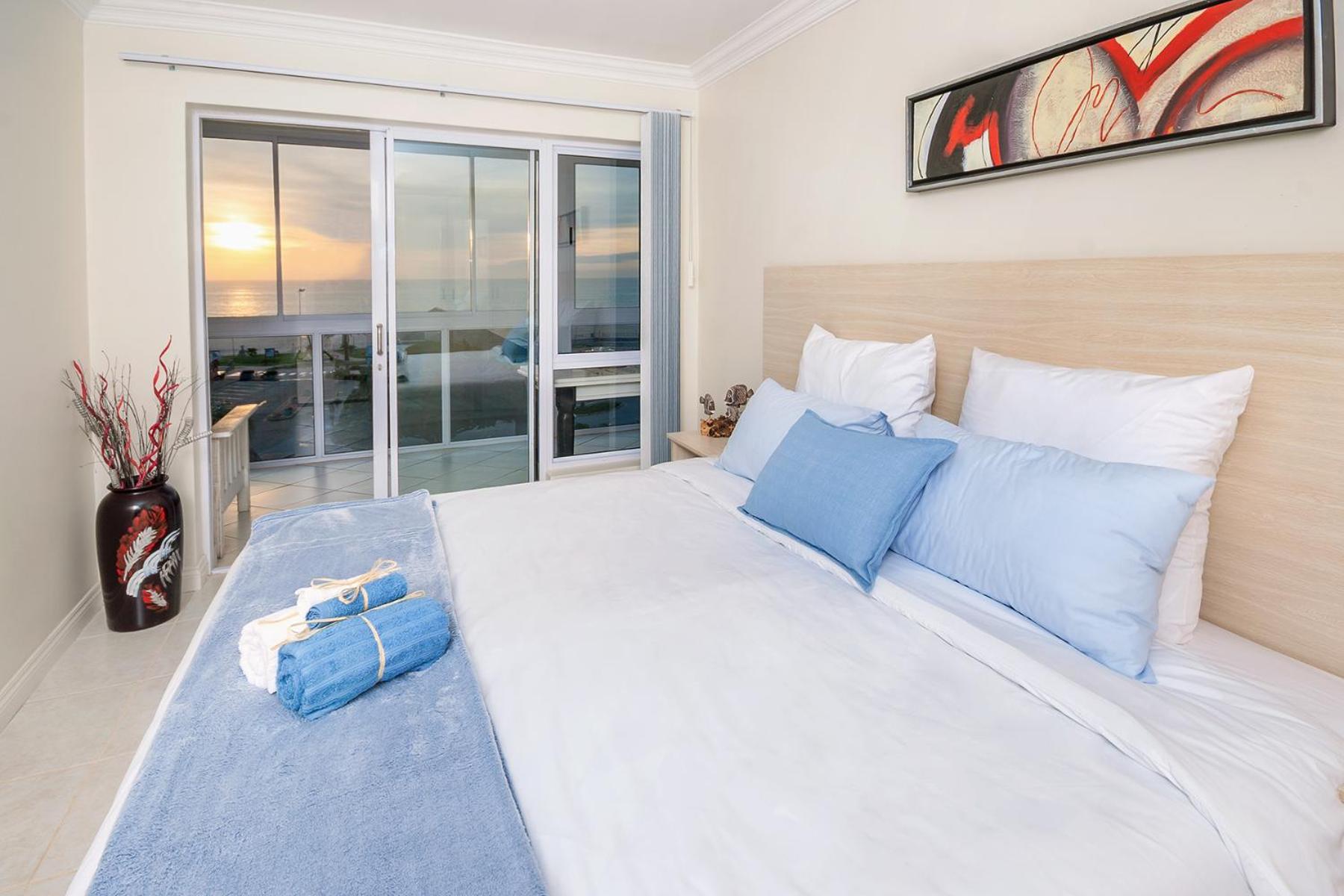 Main Beach Penthouse 4/14