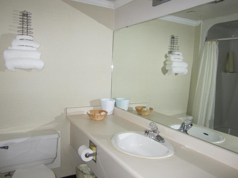 Highliner Plaza Hotel Conference Centre 20/56
