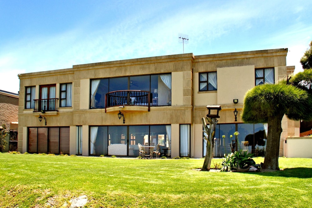 Casa Mia Guesthouse 1/36