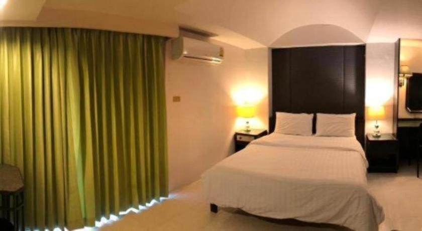 S.C. Heritage Hotel 28/43
