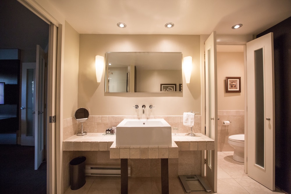 Spa, Suite, King Bed, Sofa، Hotel Le Bonne Entente 2/2
