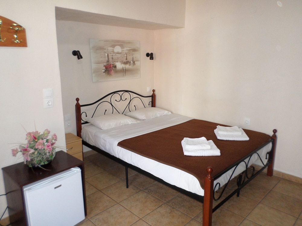Tina Hotel 27/50