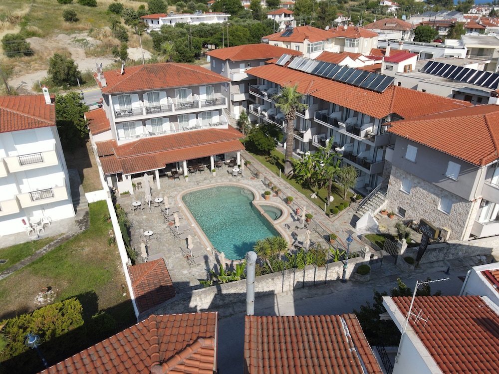 SARANTIS HOTEL 2/69