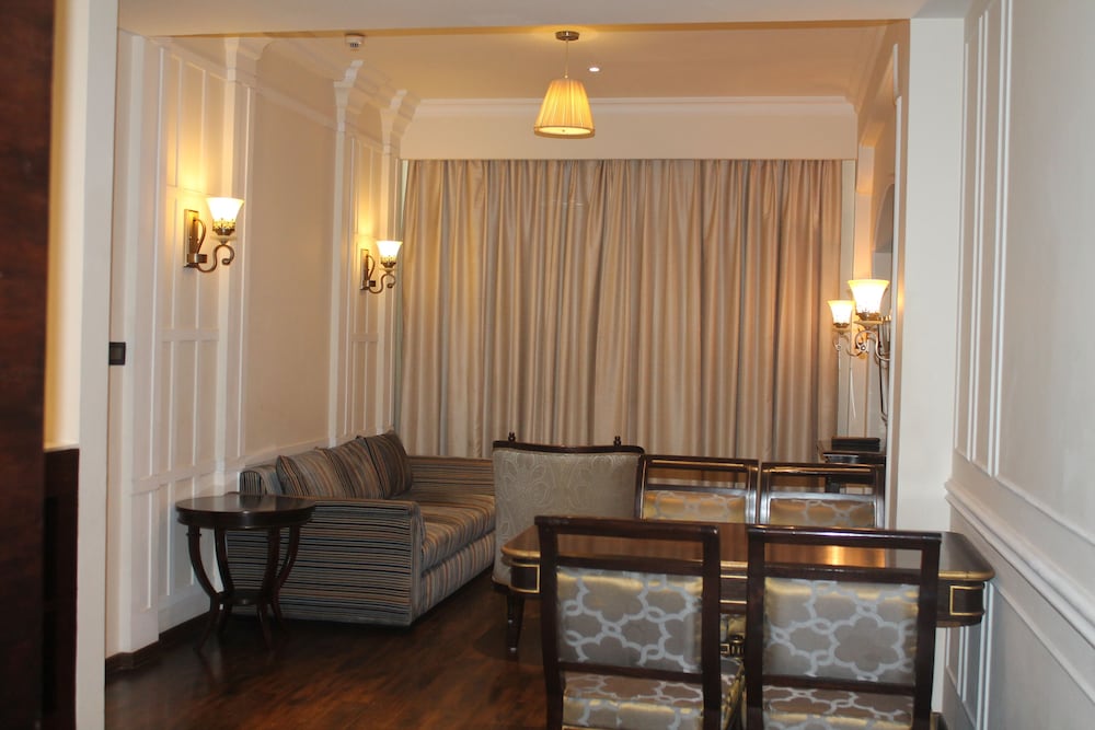 Golden Galaxy Hotels & Resorts 38/50