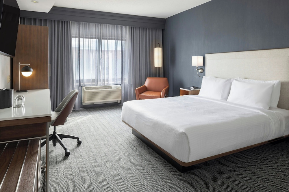 Room at Marriott Courtyard South Boston, BOSTON - MA
