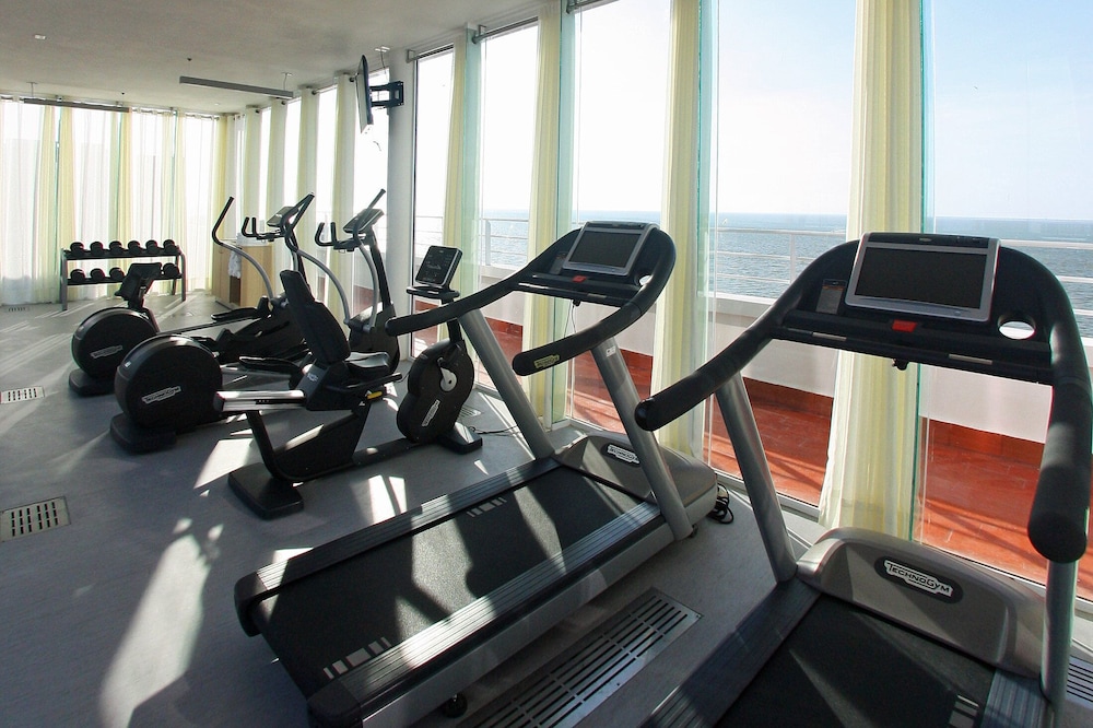 Fiesta Inn and Loft Ciudad del Carmen 25/50