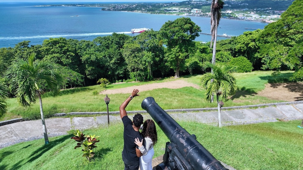 Comfort Inn & Suites Tobago 24/50