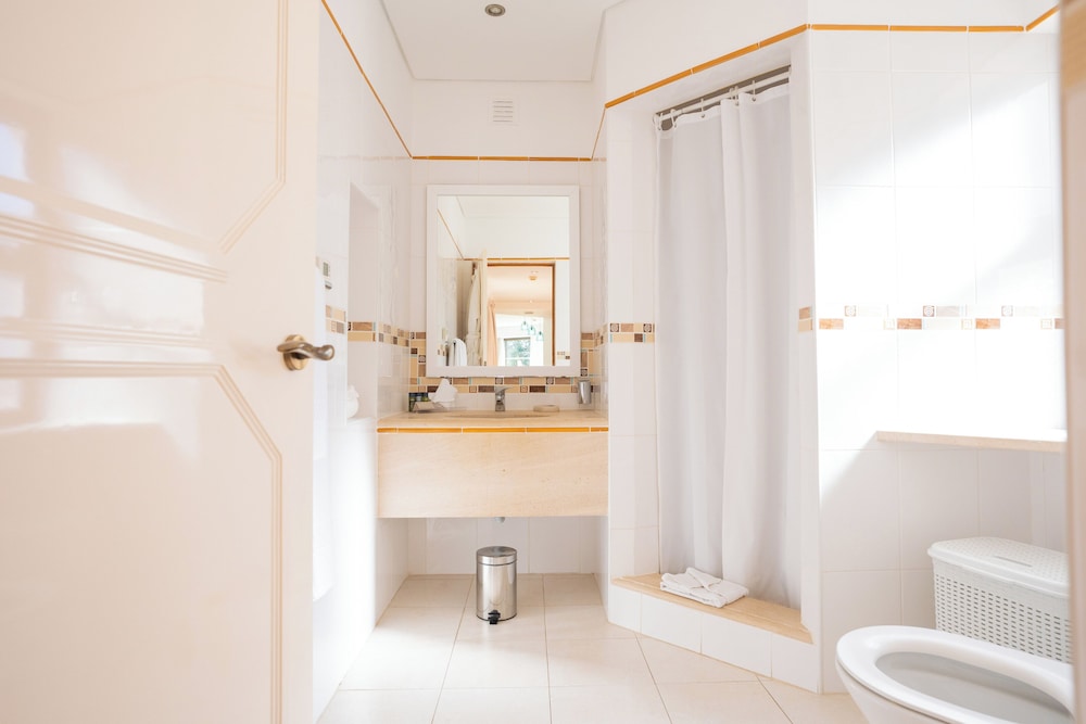 FOUR SEASONS VILAMOURA 49/50