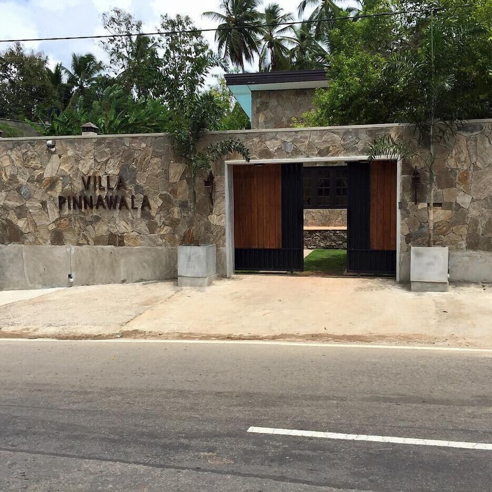 Villa Pinnawala 32/50