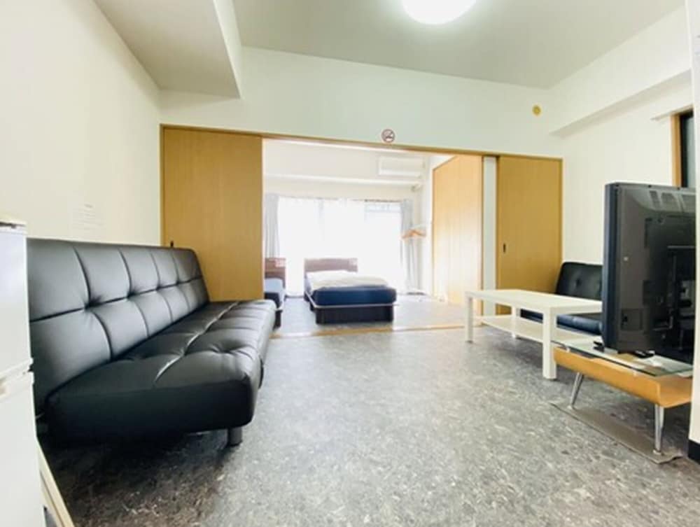 Grande Famille Shimanouchi Dotombori Condo 33/50