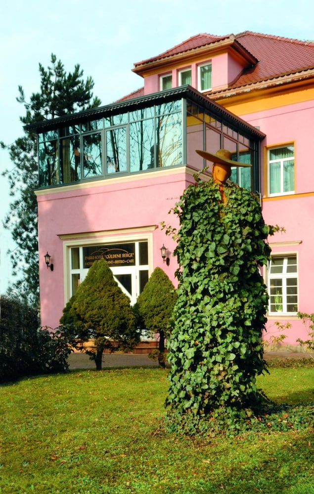 Parkhotel Guldene Berge 44/50