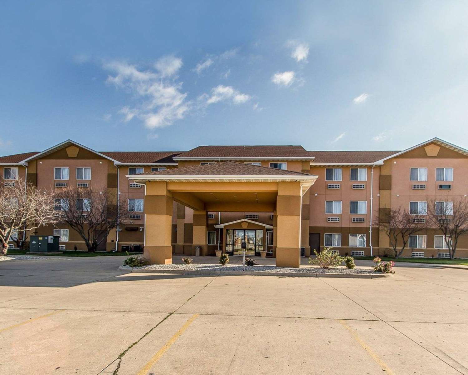 Quality Inn & Suites Mount Pleasant 1/4
