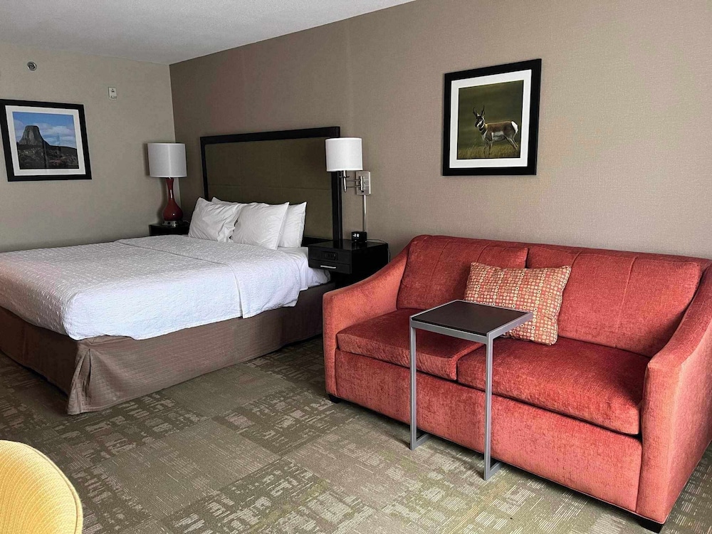 Summit Suites 12/34