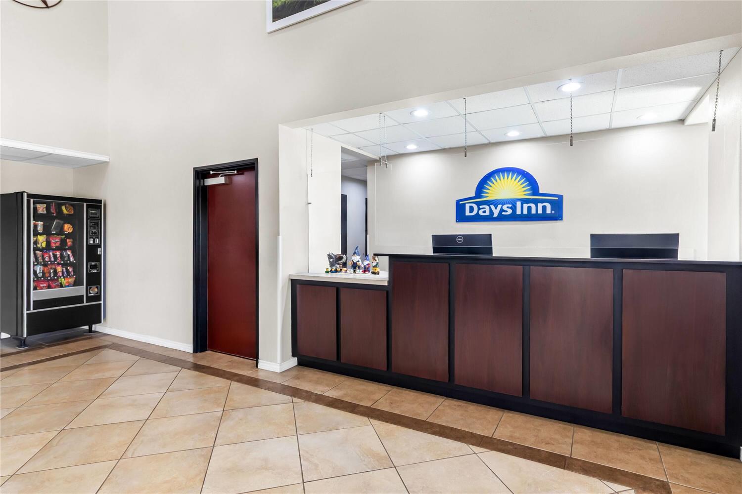 Days Inn by Wyndham Rockdale Texas 3/16