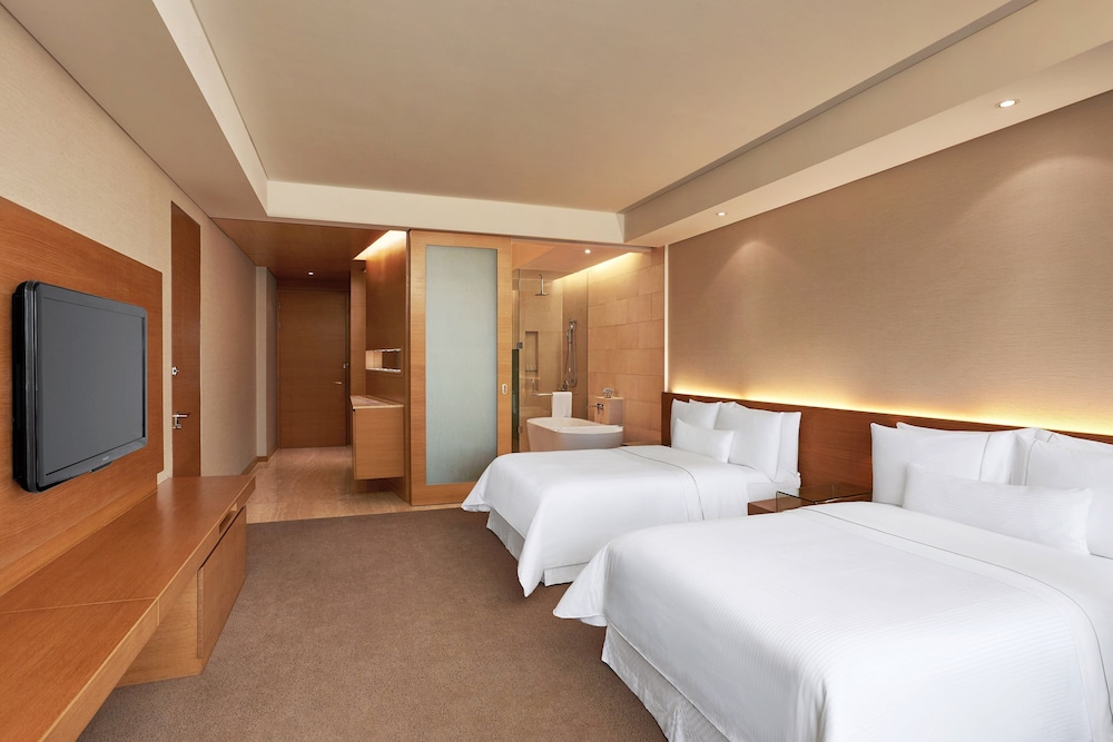 The Westin Mumbai Garden City 8/44