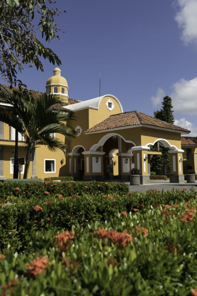 Amatique Bay Hotel 6/58