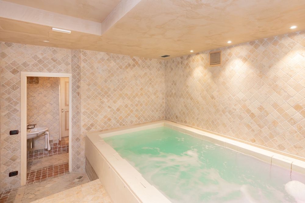 Hotel Adler Cavalieri 39/64