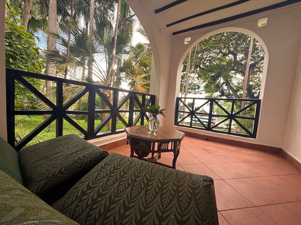 Jungle Paradise Beach Resort & Spa Mbweni Ruins 21/50