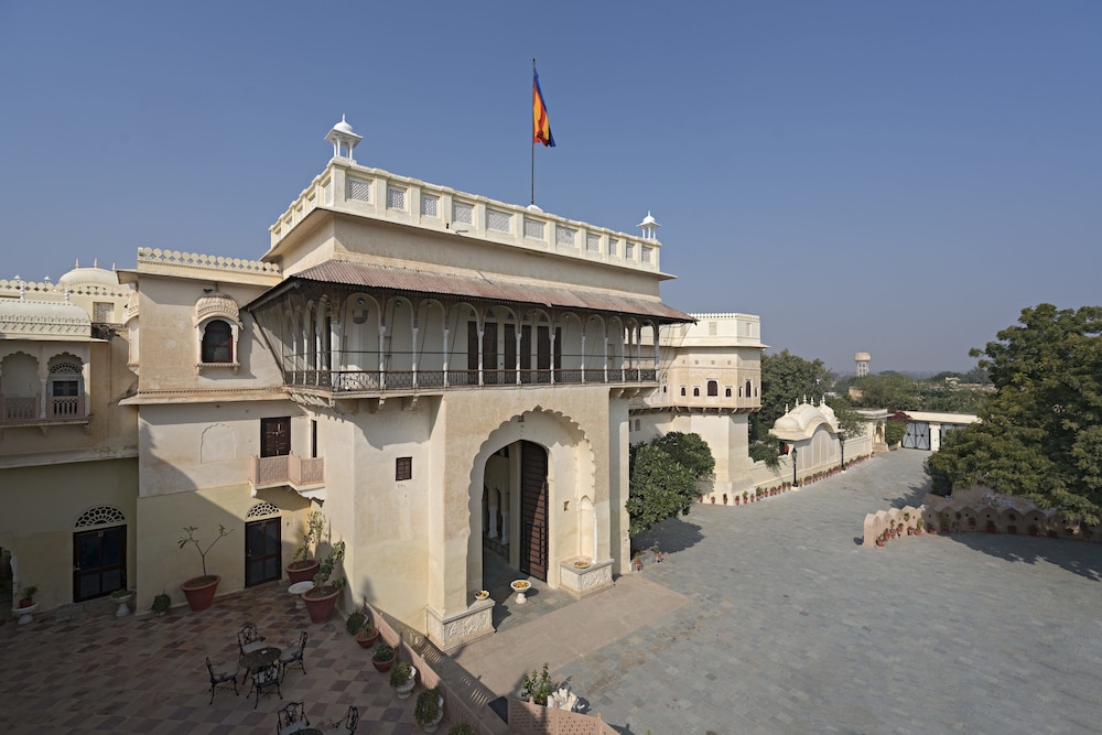 Alsisar Mahal 3/50