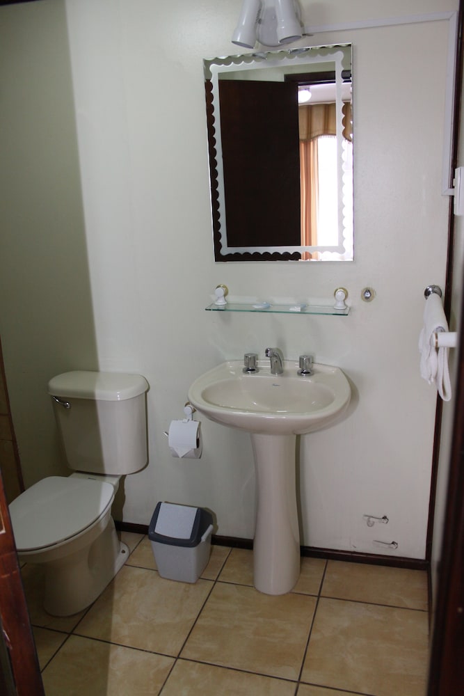 Hostal Alcazar 58/69