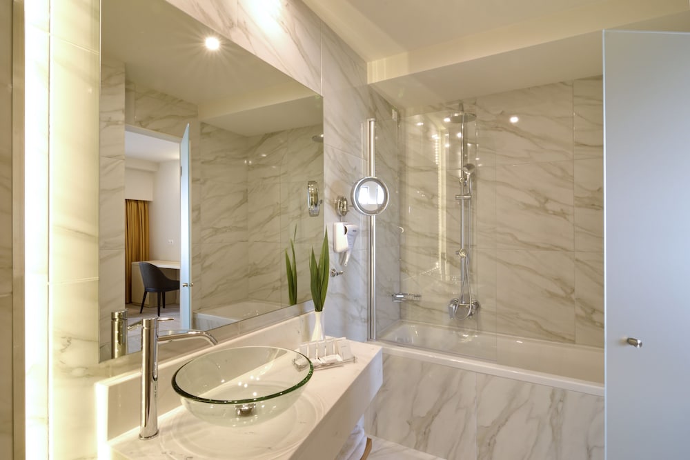 Athens Avenue Hotel 17/41