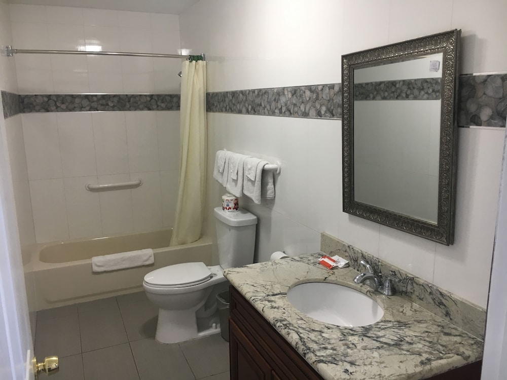 Norwalk inn & suites 33/39