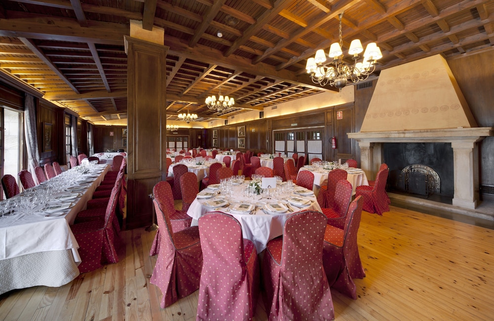 Parador De Cervera De Pisuerga 53/69