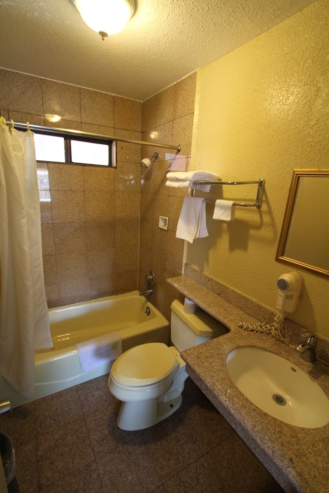 Laurel Inn 32/34