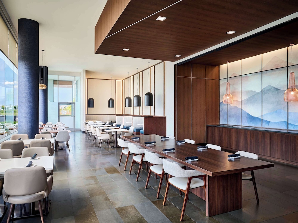 Novotel Toronto Vaughan 53/65