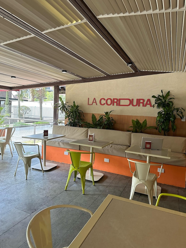 Hotel Santa Ana Medellin 34/53