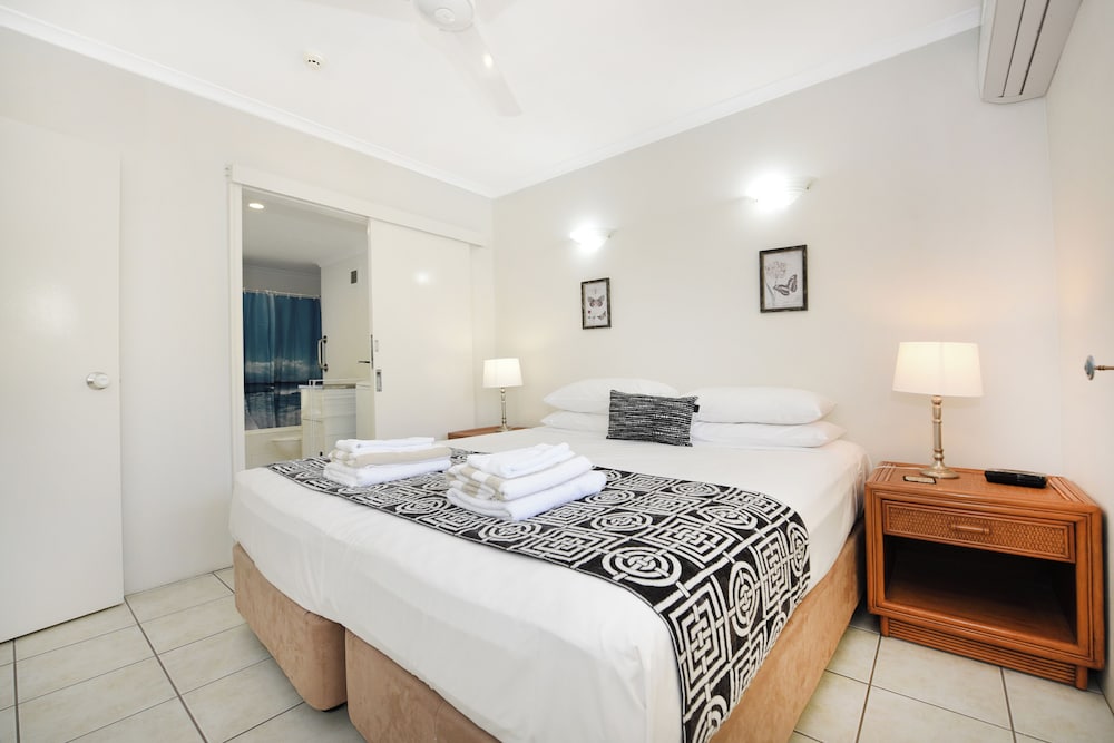 Marlin Waters Beachfront Apartments 16/100