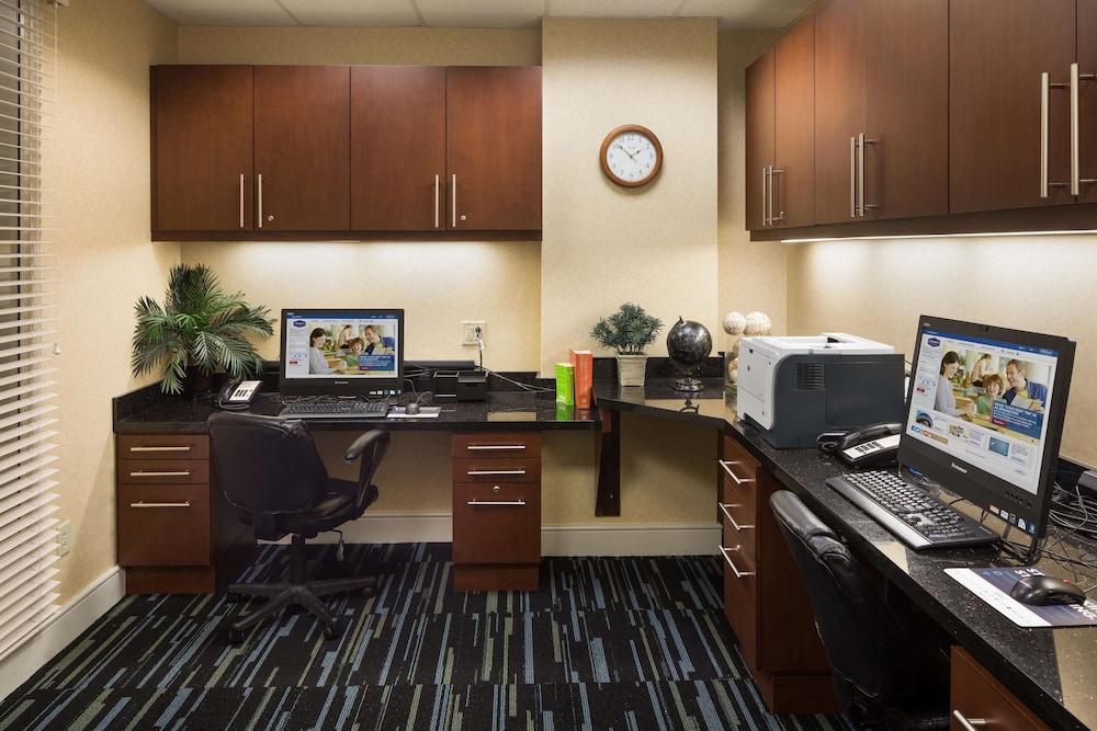 Hampton Inn Suites Little Rock Downtown 27/35
