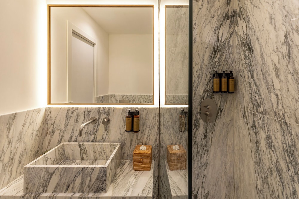 جناح بسرير كوين مع أريكة في الملحق، Nerva Boutique Hotel 8/8