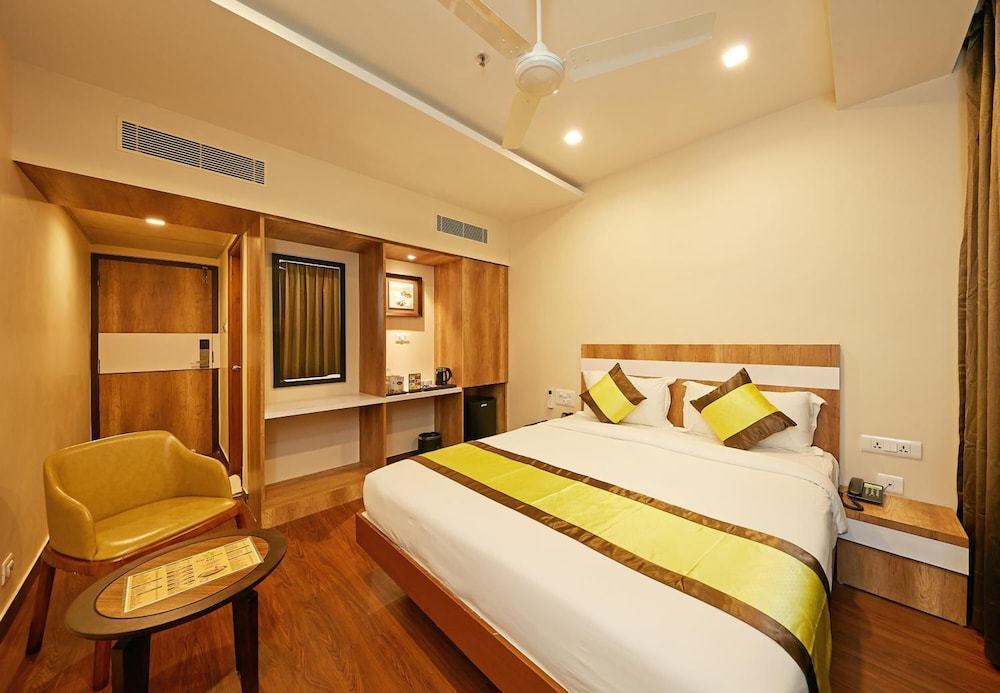 TAZ KAMAR INN 10/41