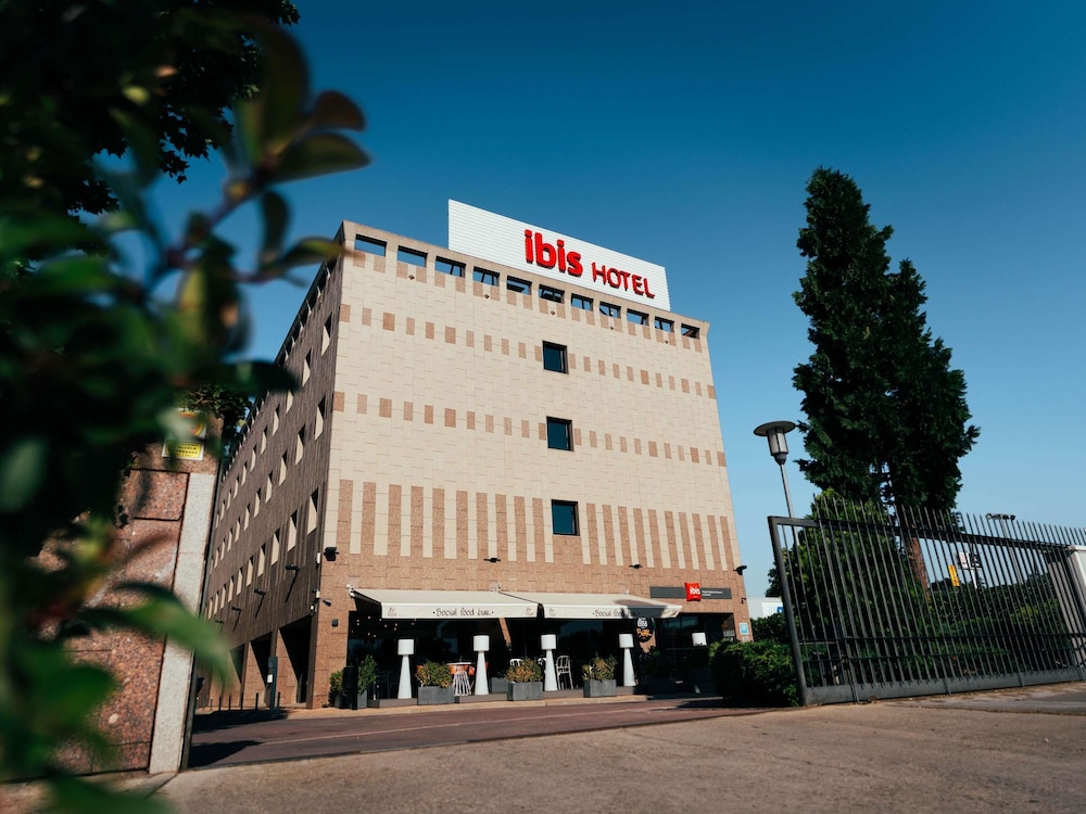 ibis Madrid Alcala de Henares La Garena 2/50
