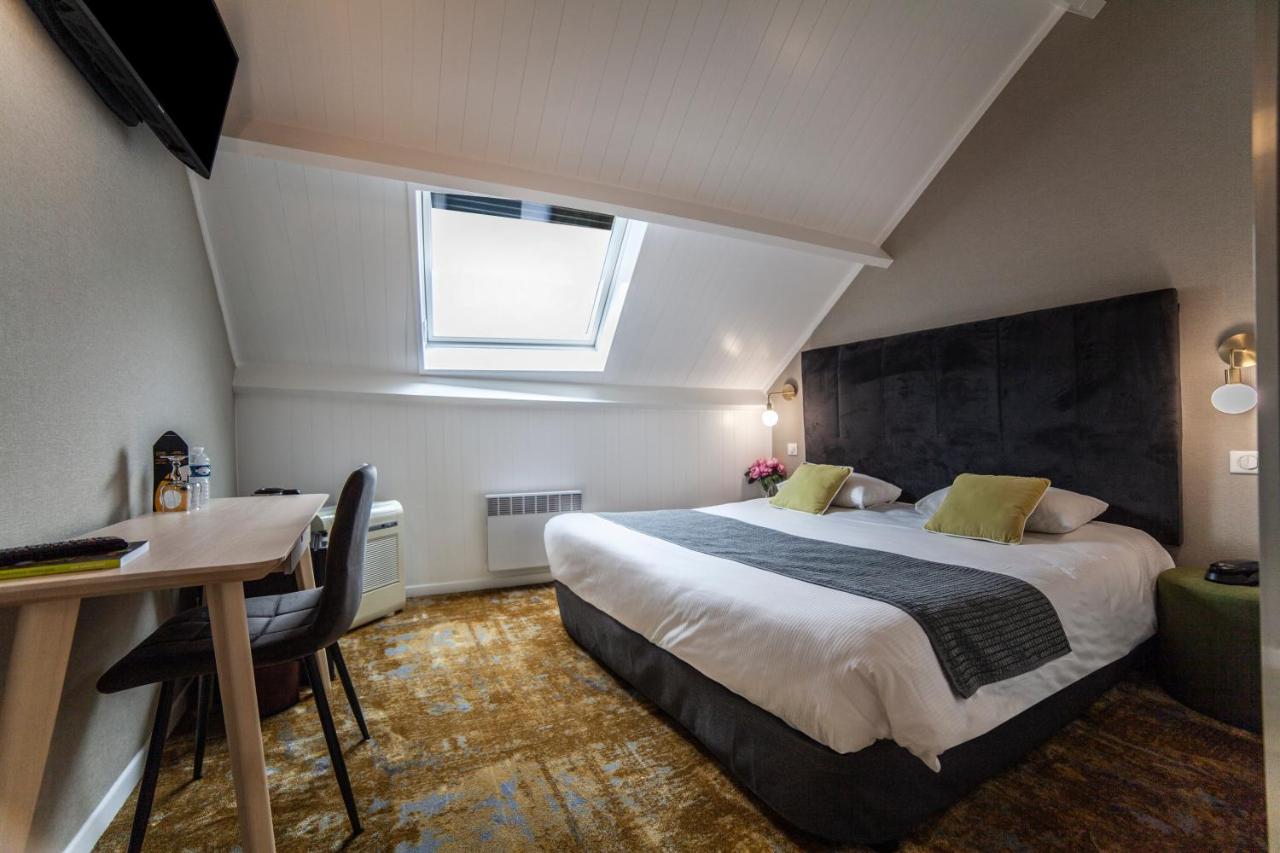 HOTEL LES HAUTS DE MONTREUIL LE PATIO 7/37