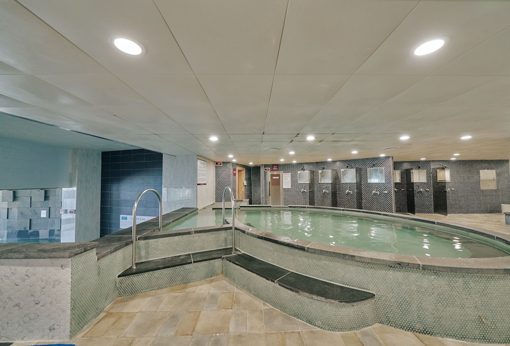 Hotel Aqua Palace 32/64