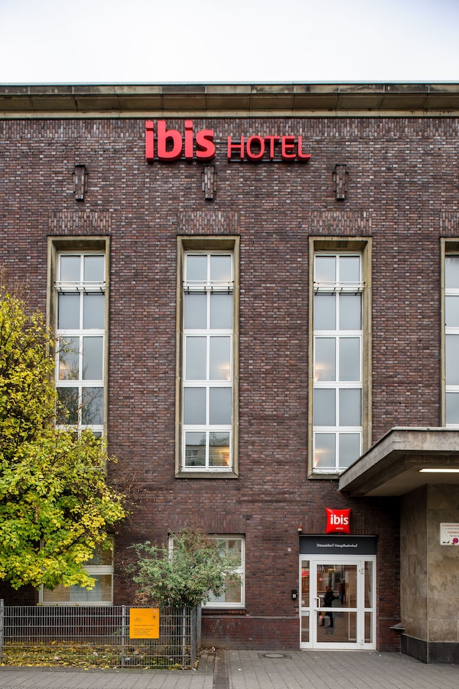 Ibis Dusseldorf Hauptbahnhof 2/67