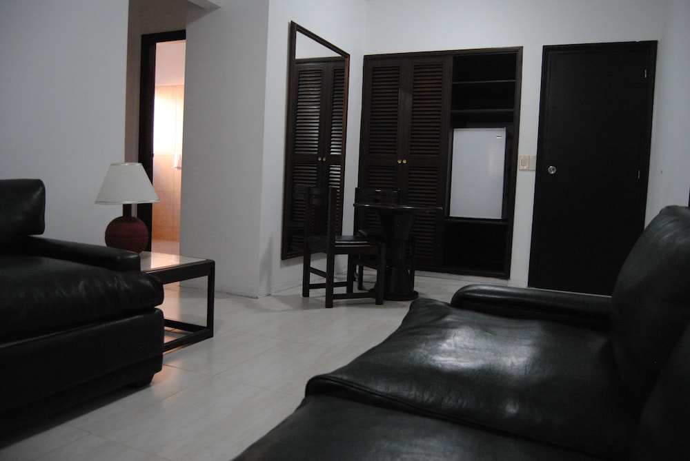Iberia Hotel 26/64