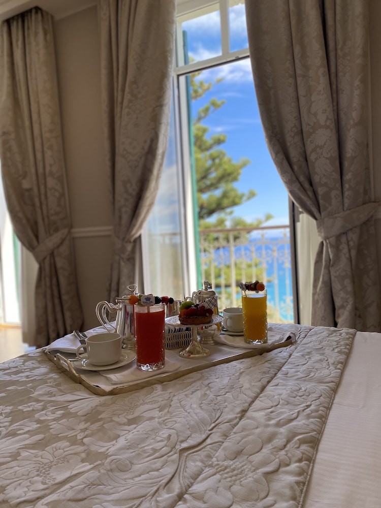 Royal Hotel Sanremo 45/83